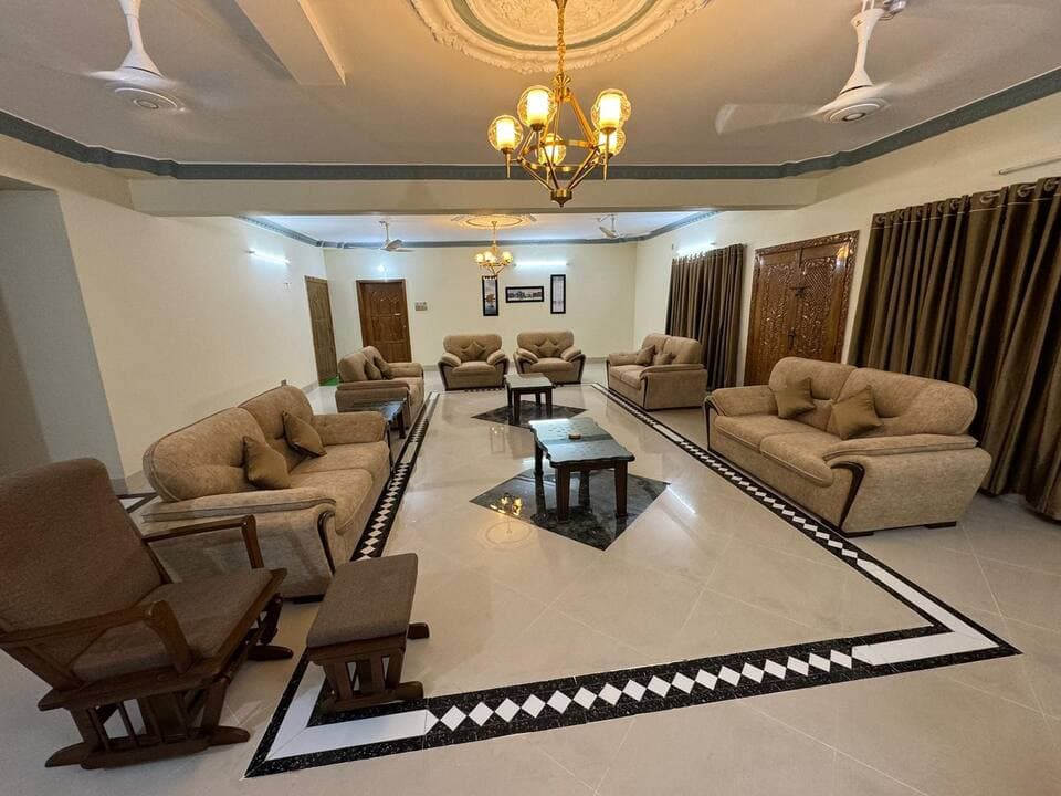 Gallery image 3