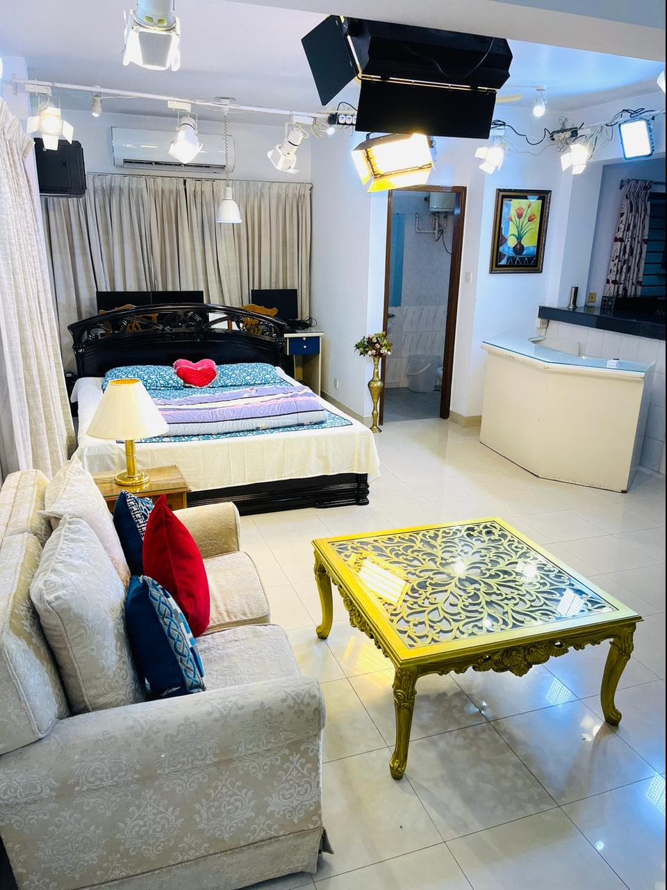 Gallery image 2
