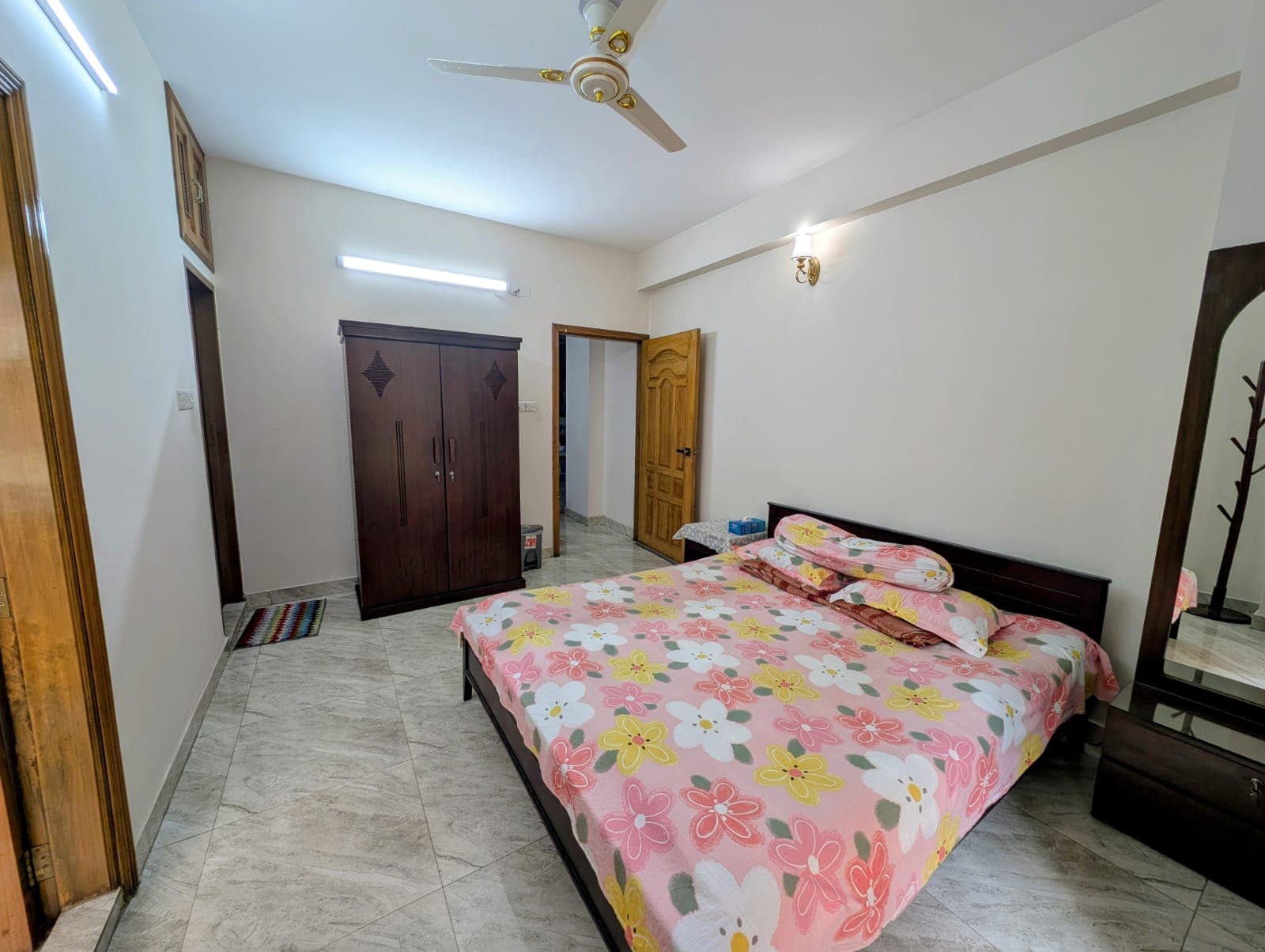 Moghbazar7059