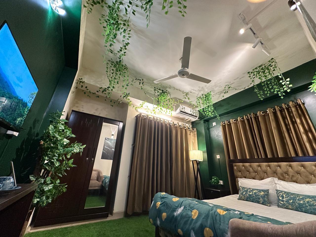 R5 | Jungle Room |AC Bedroom |Attached Washroom|West Dhanmondi70881