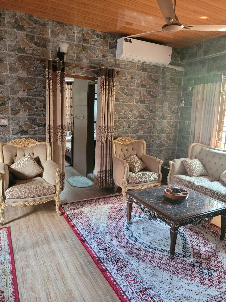 Gallery image 2
