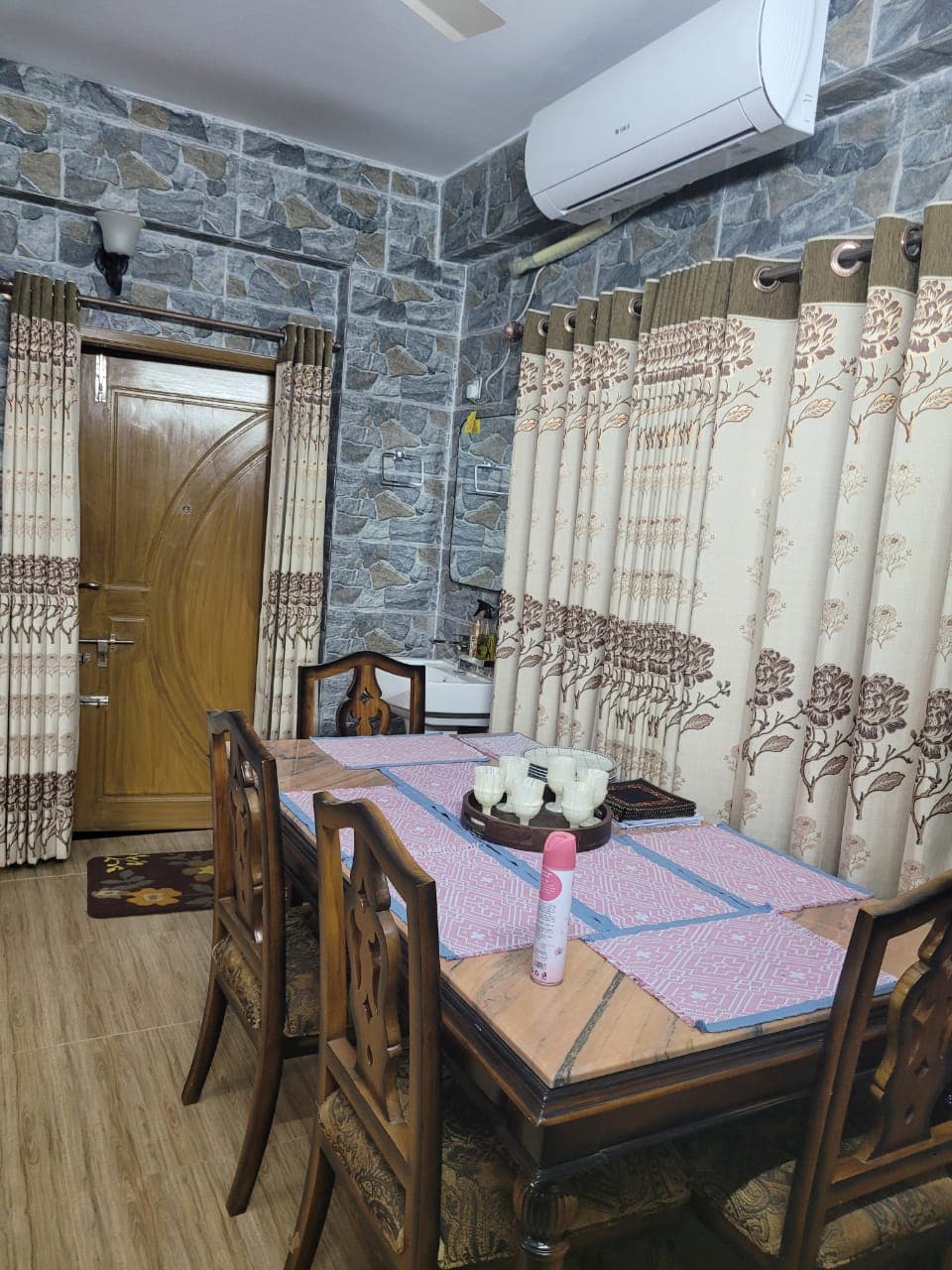 Gallery image 3